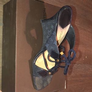 Lois Vuitton Lucie Wedge Mule